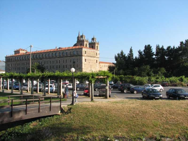 Apartamento Dactonium - Ribeira Sacra Monforte De Lemos Luaran gambar