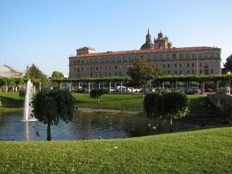 Apartamento Dactonium - Ribeira Sacra Monforte De Lemos Luaran gambar